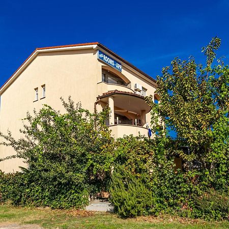 Apartments Mijic 梅杜林 外观 照片