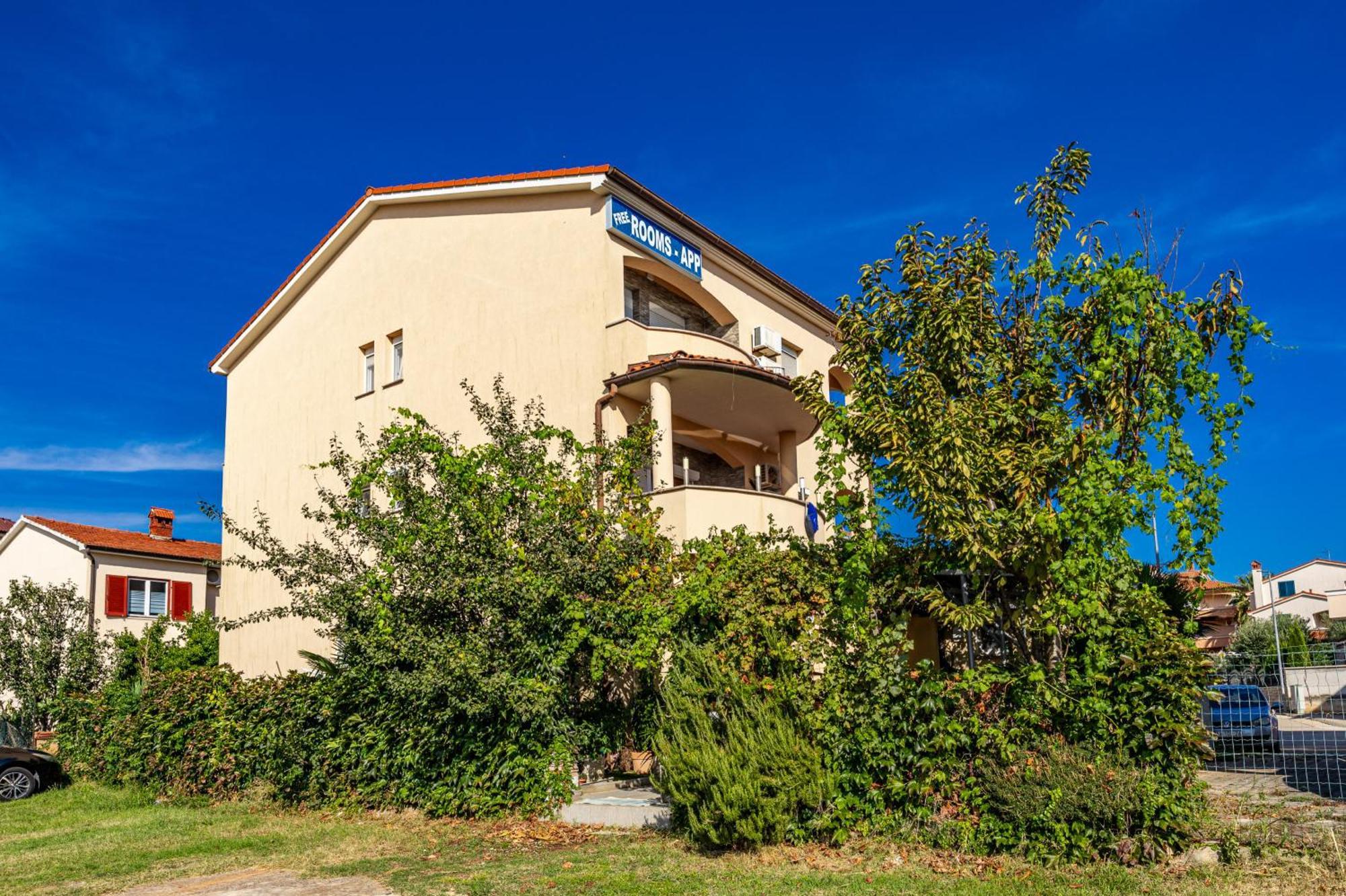 Apartments Mijic 梅杜林 外观 照片