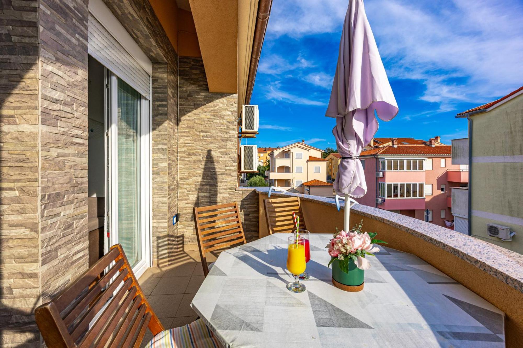 Apartments Mijic 梅杜林 外观 照片